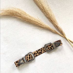 Double buckle cheetah print belt